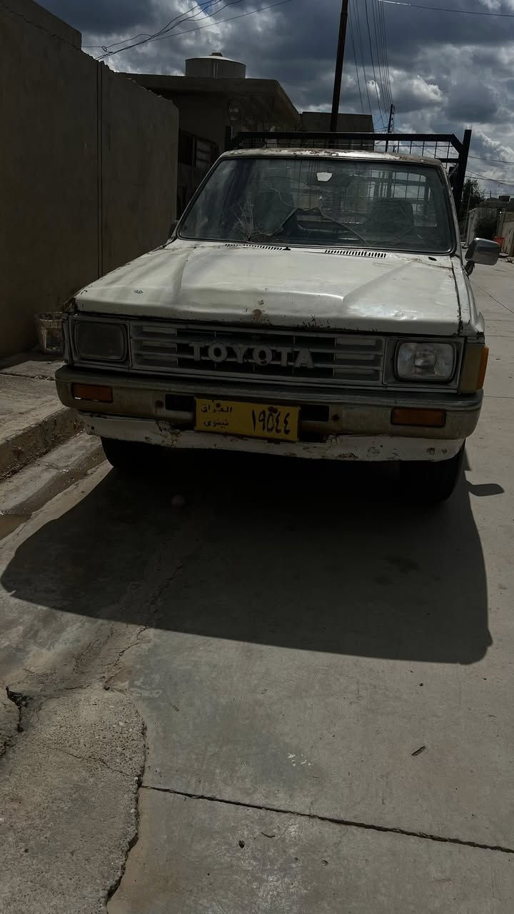 سلام عليكم ورحمة وبركاته سيارا بكم88 نضيفه محرك اكسل صدر مانقصه شي تيرات فوك نص عمر سيارا سنويه مجودا بس راعيها ما ندلو مكان كركوك الحويجه ***********رقم مبايل سعر 24بيها مجال
