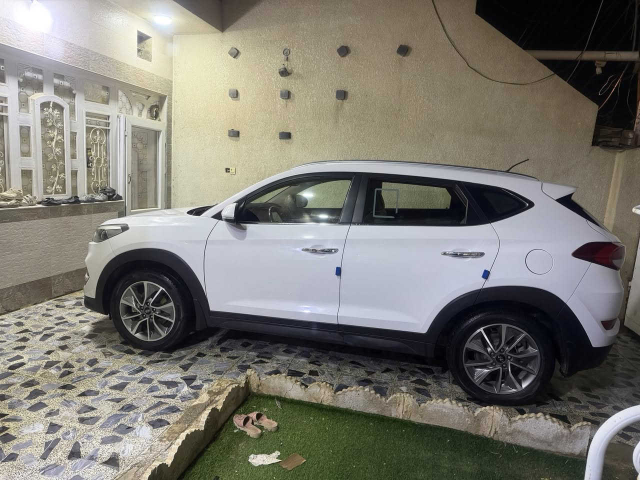 السلام عليكم توسان خليجي رقم بغداد بسمي 2018  قليل صبغ ماشيه 107 الف السعر 178 $ (***********)
