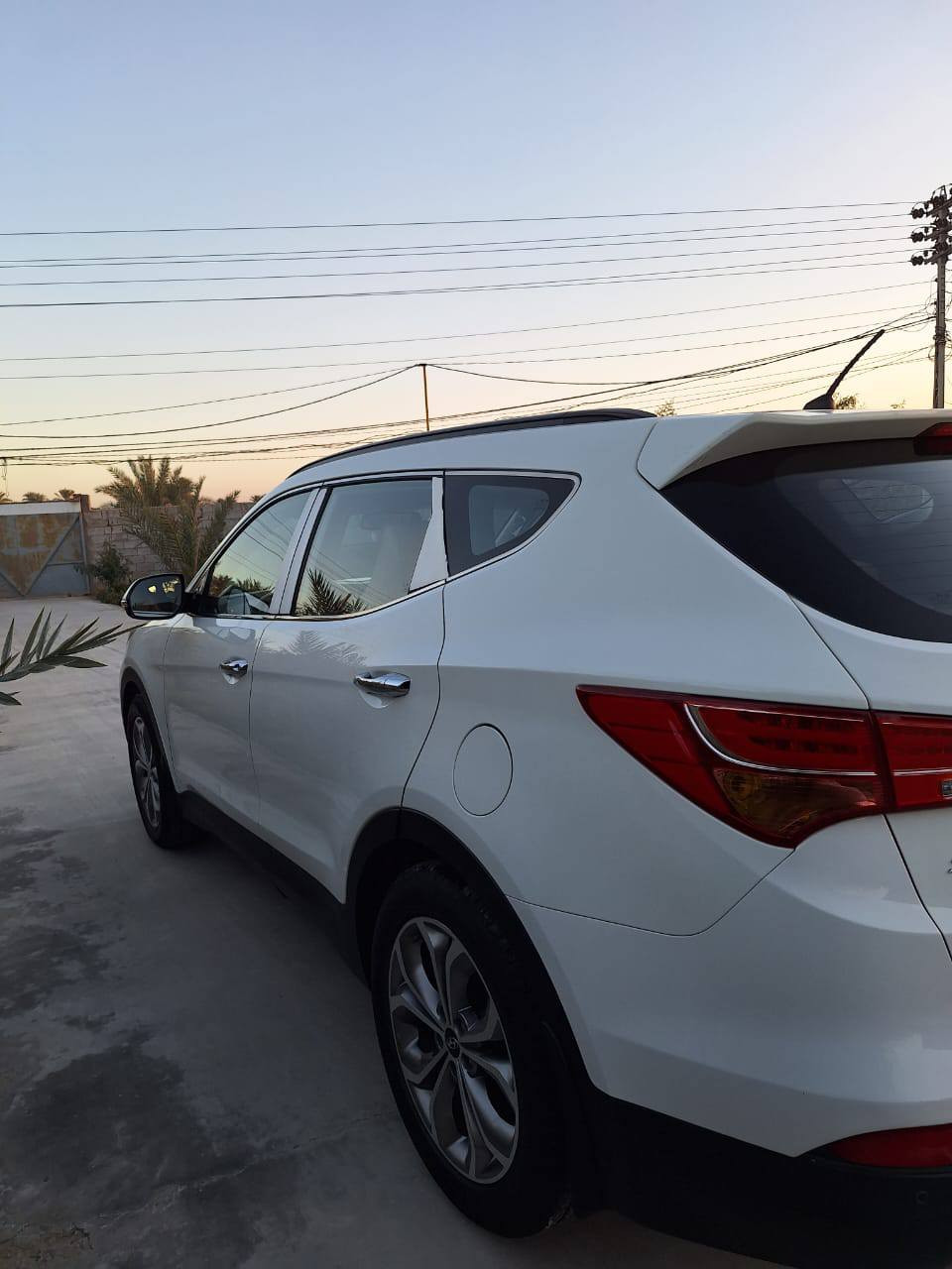 للبيع 
سنتافي خليجي 2015 مكفول من الصبغ والضربه يها ملاحضات بسيطه
رقم بابل 
السنويه لغايه 2027
ماشيه 147
 مكان السياره
النجف  المناذره 
 
السعر 175 بيها مجال
 
***********
