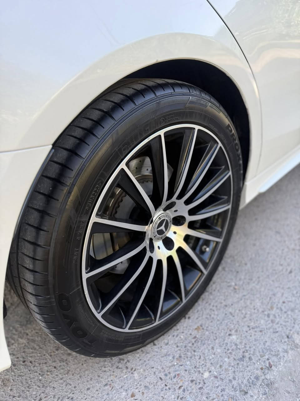 مرسيدس بينز   خليجي
موديل 2014 
S500 
راس الدجاجه 
5 فصوص 

خليجي

ماشيه 117 km

صفر مسج 

المواصفات

5 كامرات
رادار امامي خلفي 
كشنات تبريد تدفئه 
سياقه ذاتيه 
المواصفات كثيره جدا 
ويل كب 19 
مع اضافي ويل وتاير 20 

السعر المطلوب 37500$ 
مكان السياره بغداد . حي الجامعه/ المنصور 
***********
واتس اب فقط  

ملاحظه 
سياره انصبغ بيها باب خلفي وربع جاملغ بدون معجون 
.
