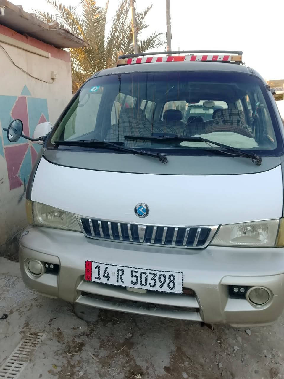 سلام عليكم بريجو البيع موديل 2000 سنويه جديده ورقم انكليزي مكان السياره بابل سعر 67 وبي مجال سيارة كاملة مصفره هيه وغرامه وخط وبحث وكله صافيه  اتصل وبيك خير ودلل *********** ملاحضه السياره بيه خياس موضح بلصوره
