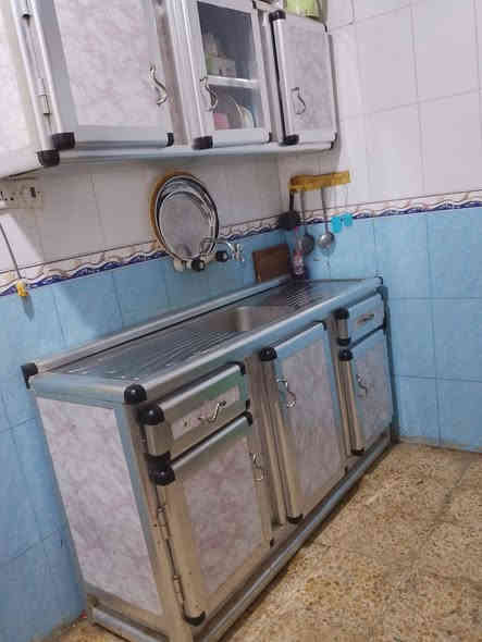 كونتر للبيع نظيف سعر ١٢٥ مكان شارع سبيس هذا رقم بي وتساب ***********
