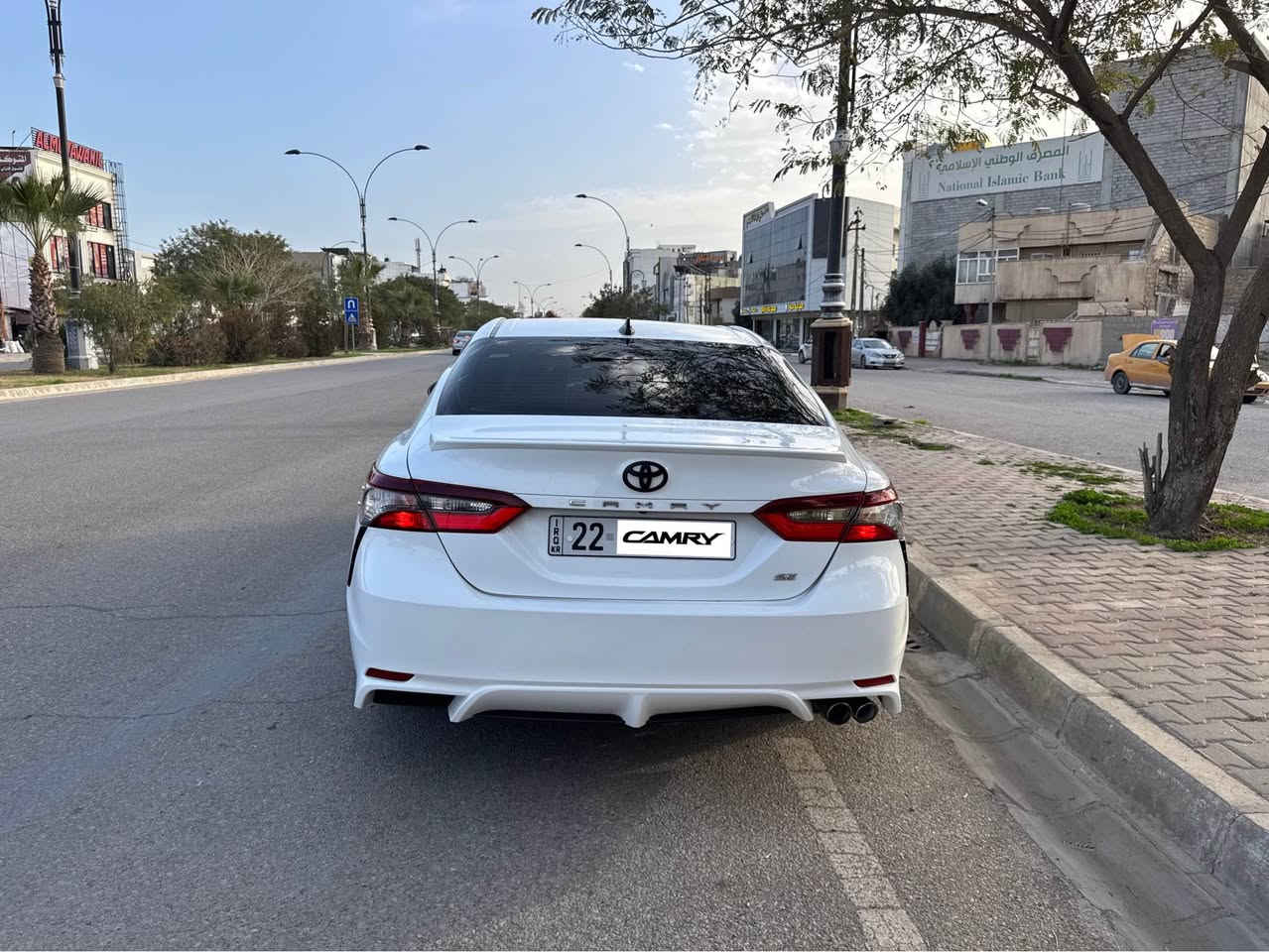 كامري موديل 2022 SE
حادث خفيف فقط جاملغ خلفي عكس السائق ايرباكات كله سليم ما طاك 
مواصفات رادار امامي و جانبي تحديد المسار و عدم خروج من الخطوط الشارع شاشه كبيره و كاربلي مع أناره محيطيه 
كير شفت على ستيرن وضعيات قياده ايكو نورمل سبورت 
تبريد لمس و تو زوون 
كشنات جلد و كهربائي 
للاتصال  *********** كركوك, العراق
