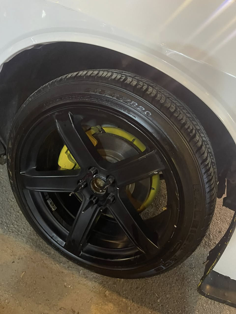 چالنجر موديل 2017حادثه وسونارهه موجود بلصور سياره بلعافيه ع ياخذهه تخبل وماصور اكو هيج حادث بهيج سعر بدون ايرباك ولا شاصي سياره قطعتين تبريد بصمتين ترحيب جام كهرباء مواصفات الچالنجر المعروفه رايدهه 142وبيه مجالل  مكاني بغداد زيونه 
***********
