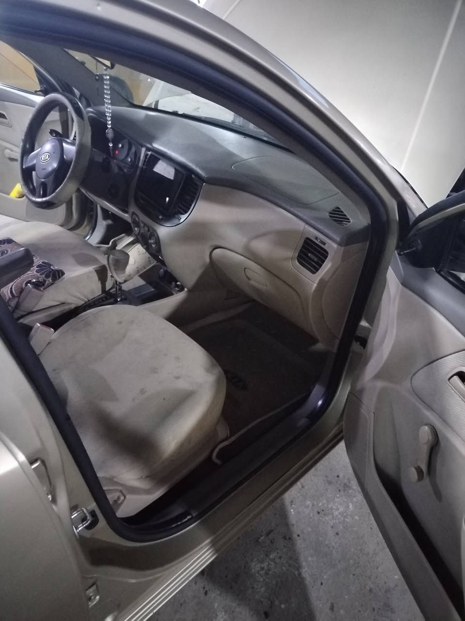سلام عليكم
للبيع 
كيه ريو
موديل 2010 
محرك 16 
سعر 95وبيها مجال
مكينه شرط طخم تايره جديد 
باتري جديد امبدل  جاملخ الامامي   
شاشه تاب كامره 
رقم نينوئ السياره بسمي  اني الشرعي عنوان سياره موصل أيسر قادسية الثانيه
اتصال على رقم تالي 
***********
/***********
