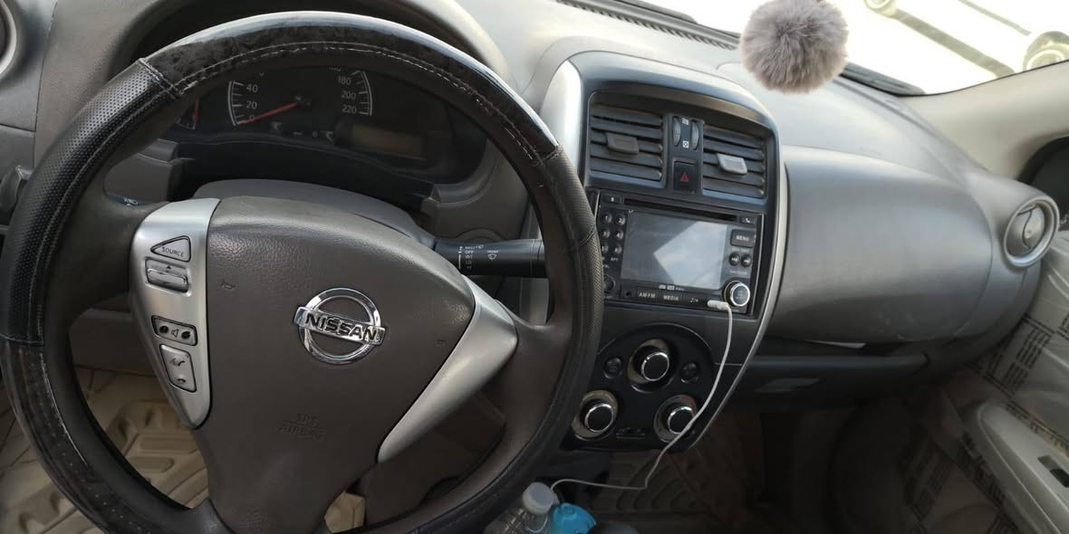 سلام عليكم من رخصة الادمن 
صني للبيع موديل/16 مكفولة من الصبغ والحادث مثل ماموضح بالصورة
سنوية صاقطه من 2020 
سعر/90بيها مجال عنوان نجف حي العسكري
هاتف/***********
