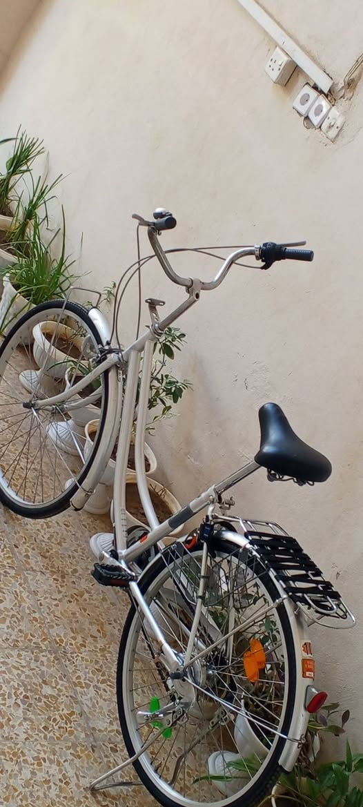 سلام عليكم عندي باسكل للبيع مكاني موصل جانب الأيمن 
السعر (95).  وبي مجال ***********
