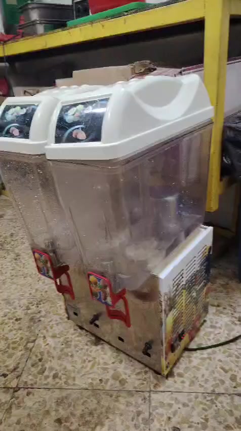 مكينة عصير هوسك باب اول نظيفه كلش السعر ٢٥٠ 
تواصل ***********
