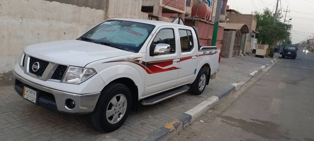 السلام عليكم نيفاره للبيع موديل ٢٠١١ كير عادي رقم بصره محرك مفتوح لا ينقص ولا يبخر بيهه مكانين صبغ وبخشم الجاملغ الايمن الباقي مكفول حداده جديده تخم تاير جديد هسه شاده منظومة تبريد جديده شادلهه منضومة غاز يعني ماكو صرف مكاني البصره أبو الخصيب حمدان السعر ١٠٥ وبيهه مجال***********
