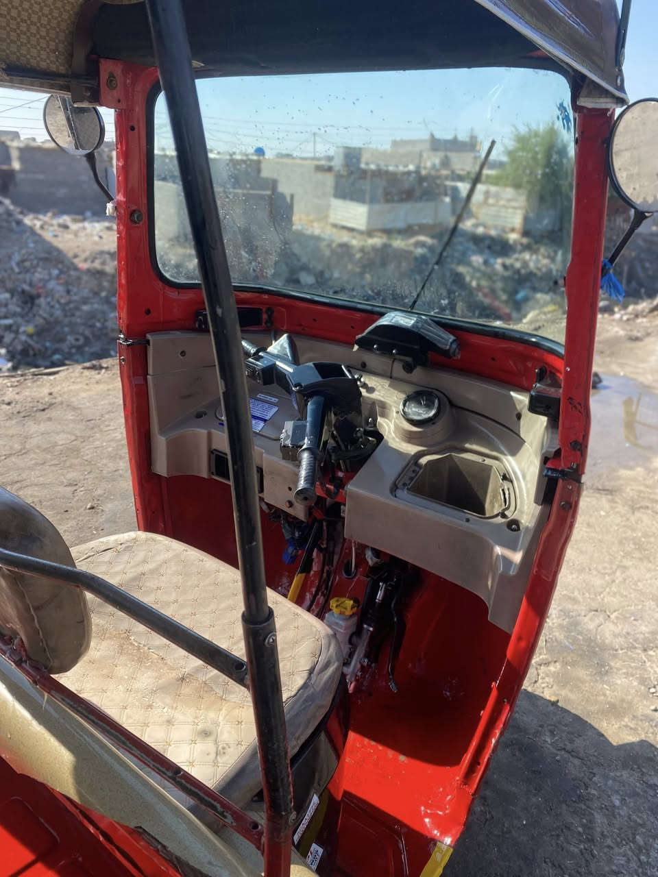 سلام عليكم تكتك 2018  مصبوغه صبغ عام  ومعمره رقم نكليزي.  سعر 4600  الستفسار وتساب ***********
