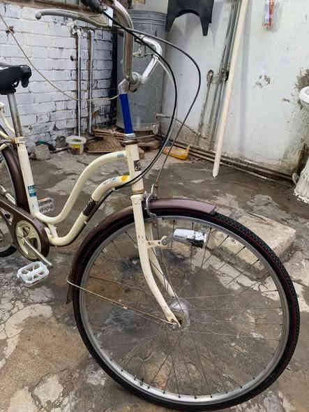 السلام عليكم
باسكل ياباني 
كير + طاقة 
حجم 27
مآبي اي نقص 
نظيف حيل بعد احسن من الصور 
السعر 100قفل
العنوان الرمادي حي البكر قرب النادي الملكي 
للاستفسار اتصل ***********
