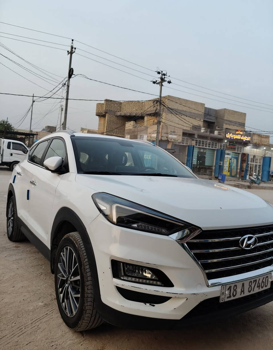 السلام عليكم توكسان 2019
وقم بابل دولي 
ماشيه 84
بصمه 
مري شفط 
السياره نضيفه كلش استعمال شخصي 
مكفوله ماعدا نص باب صبغ فقط
مكان السياره النجف الأشرف ناحية الحيدريه 
للاستفسار ***********
