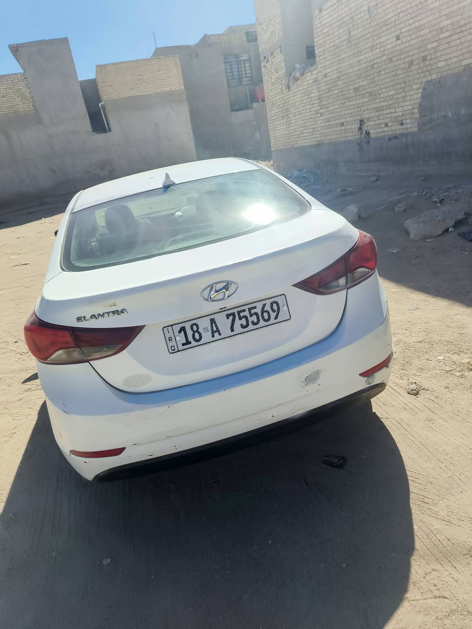 بيها ٤ قطع صبغ والقمارة شويه مكشرة صبغ
موصفات ٣ انظمه قيادة 
سبورت 
واعتيادي 
وتوفير 
وبيه ايكو 
تحكمات استيرن
مراوس بهايبرد او بيع ***********
#الكل
