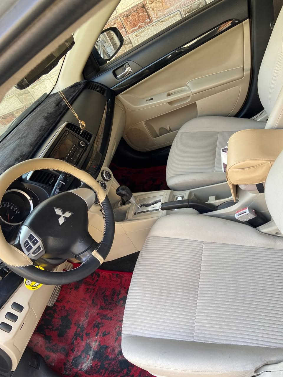 السلام عليكم ورحمة الله وبركاته سياره مسيوبيشي قرش خليجي مكفوله من صبغ وضربه ماشيه 109 بأسمي  محرك 
1600 صدر امامي خلفي كله جديد  تخم تاير جديد 
((115$))
*********** واتساب 
مكان بغداد حي اور
