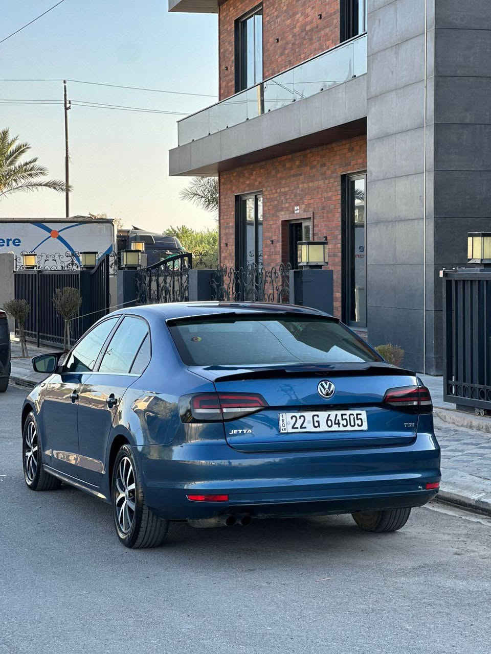 جيته مؤديل 2017 بونيت و جامرلغ سبوخ بي ژؤري رسمي ده عمم دانيه هه مو شتي نويه رقم سنه وي به ناوي خؤمه مه كينه 14 و تؤربؤ سعري 115 وه رقه و كه ميك مجال گير مه كه ينه هه موكياني به شه رت شوين هه ولير *********** أربيل, العراق
