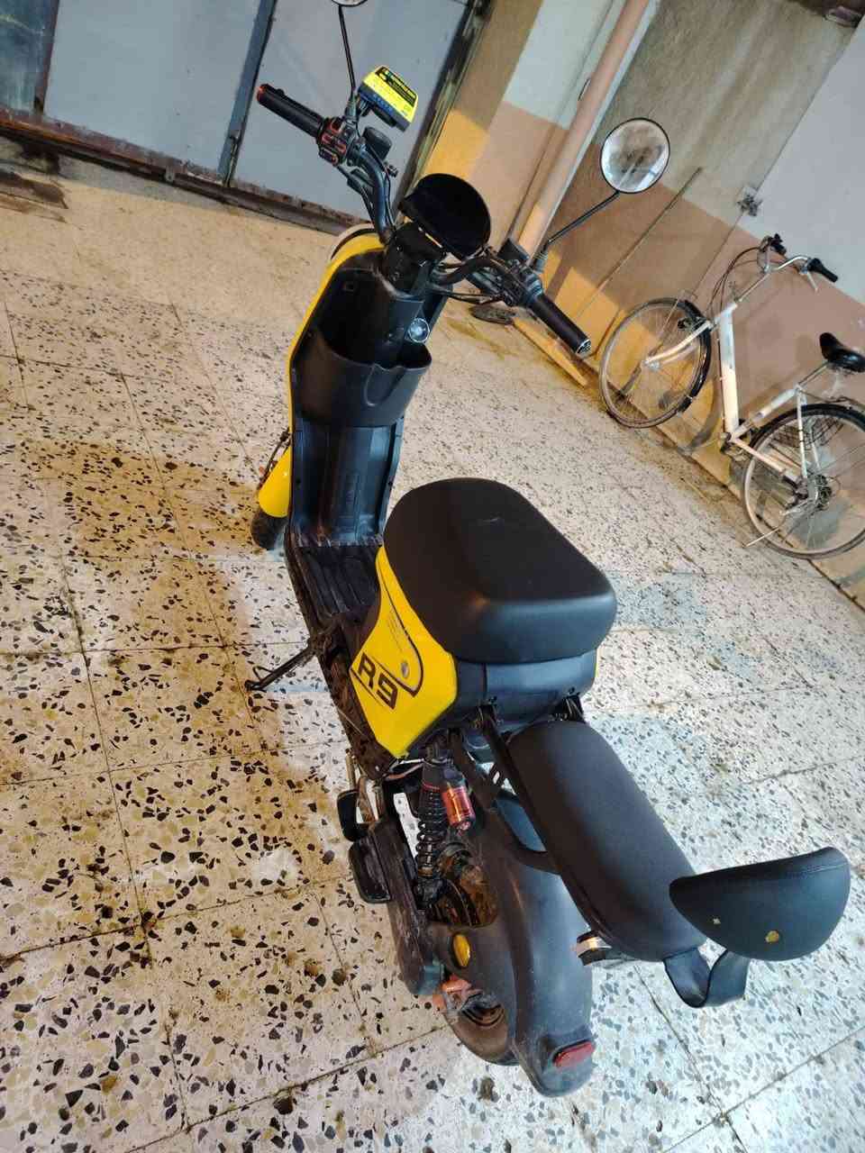 دراجه شحن البيع R9 جديده *********** السعر ٤٥٠ ألف
