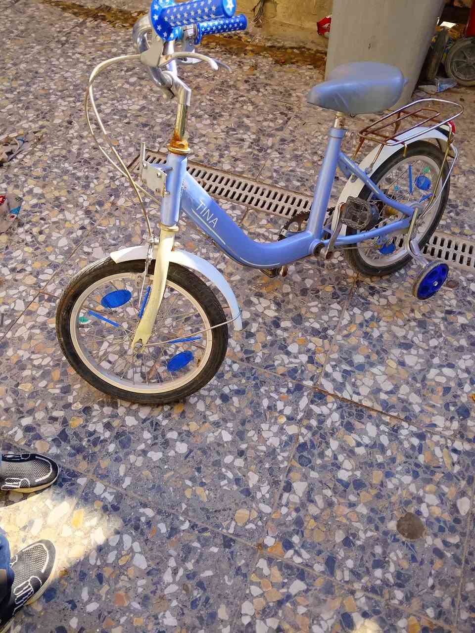 السلام عليكم
بايسكل مال اطفال كامل ما ناقص شي مكاني كربلاء حي الغدير رايده ب 45 وبي مجال حك الجيه 
رقم الموبايل ‏‪0783 057 9604‬‏
