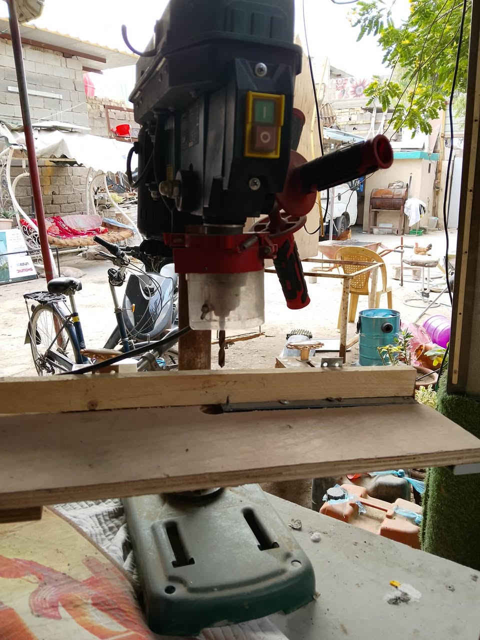 السلام عليكم
دريل ثابت للبيع حي النصر الثانيه بغداد 
***********
