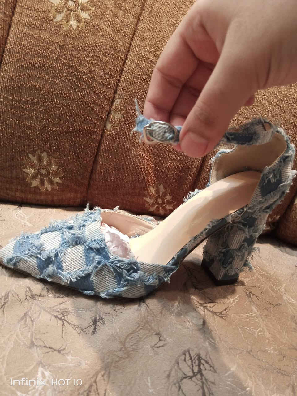 قياس 39 كابوي


**إذا كنت صاحب هذا الإعلان وتريد حذفه لأي سبب، رجاءا أرسل رسالة إلى الدعم الفني**