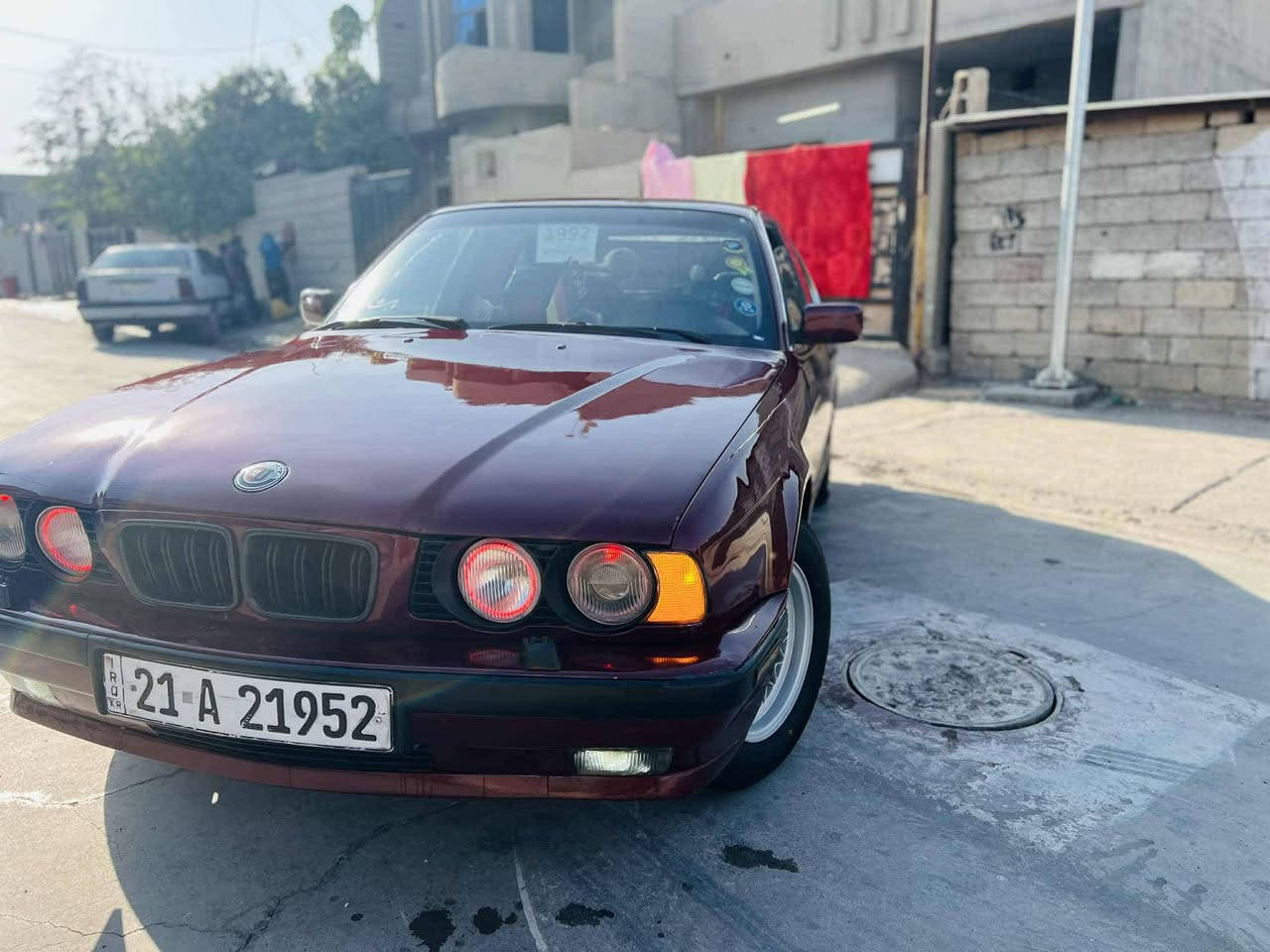 بي ام للبيع 525 اصل وبليته كير عادي فتحه و 4 جام كهربائي رقم سليمانيه رقم و السنويه والهزة جديدة مصبوغه  بدون اي ضررر شرط تحويل والغرامات مكاني كركوك السعر 58 وبي مجال 
***********
***********
