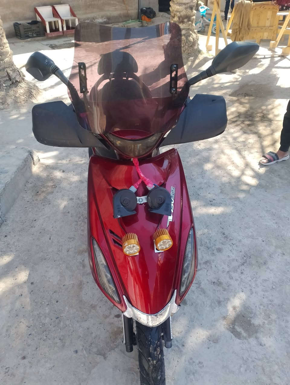 ماطور بانزين رص للبيع الماطور اخذته طك باكيت على ايدي الماطور مابي اي نقص كامل من كلشي بي اوراق كمرك ومنفيس نظافه فول وبالحقيقه انظف من الصور 
السعر 800 للاستفسار اتصال *********** 
متواجد واتساب،،، ماسنجر  ملاحظه الهورن ماينباع ويا 🫢
