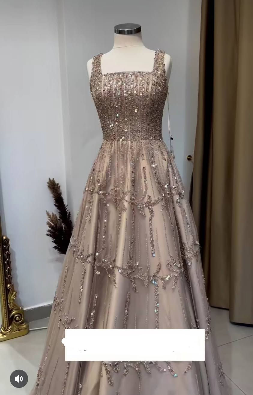 مرحبا عندي فساتين للبيع قياساتهم تحت كل فستان الي تريد تراسلني


**إذا كنت صاحب هذا الإعلان وتريد حذفه لأي سبب، رجاءا أرسل رسالة إلى الدعم الفني**