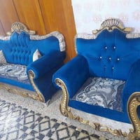 تخم ونص جديد نظيف مابي ضرر  وسعره ٦٠٠مكان بغداد الكاظميه رقم 077688002...