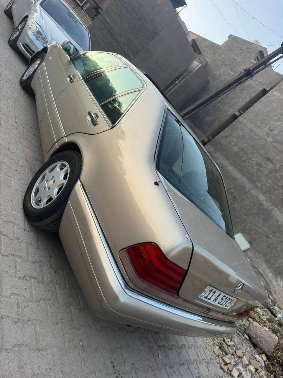 السلام عليكم للبيع مارسيدس شبح s320 رقم بغداد هزه وسنويه ورقم جديد كير ومكينه مكفولات ***********
