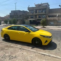 فورتي موديل 23  لونه ليموني رقم بغداد خصوصي يعني لا هيئة ولا غرامه ماش...