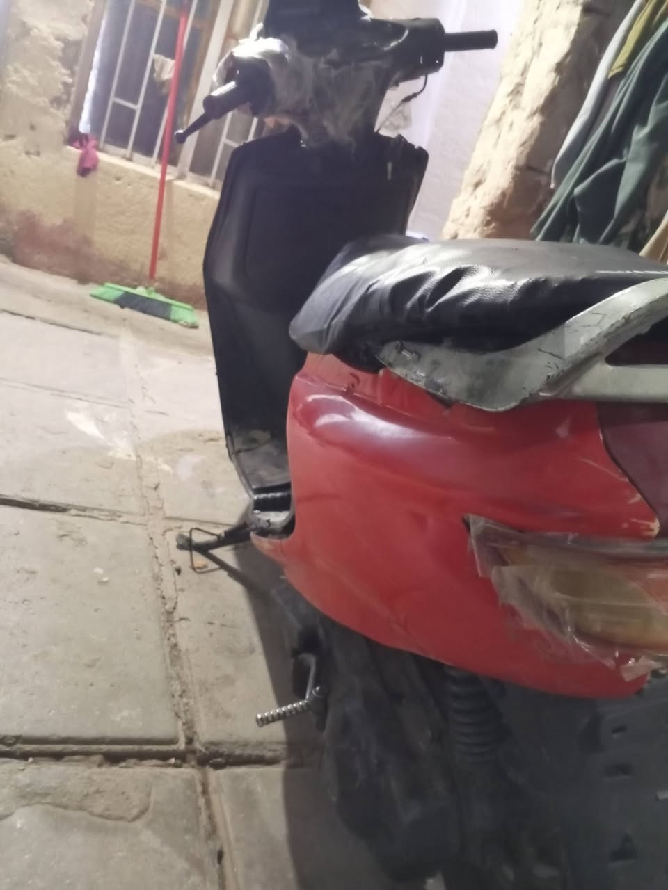 دراجة فراشة للبيع مكان الدراجه الديوانية حي العسكري  الدراجه مكينته مجفته  بس ماعرف شبيه مجاي تشتغل جديده حلوه السعر 125 وبي مجال هذه  الهادف
***********
