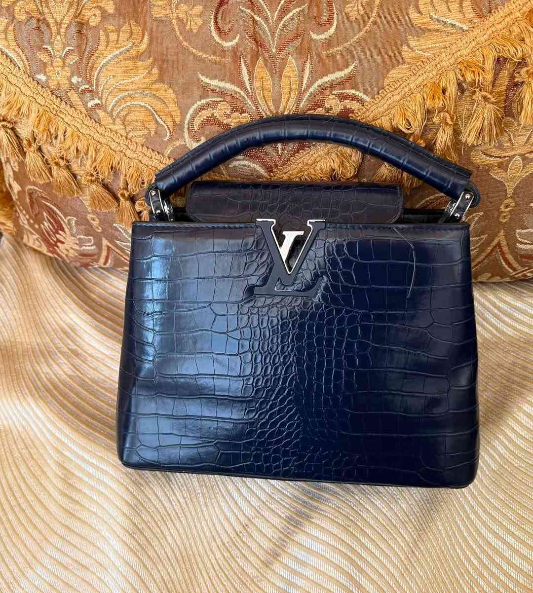 حقيبة Louis Vuitton Capucines Mini


**إذا كنت صاحب هذا الإعلان وتريد حذفه لأي سبب، رجاءا أرسل رسالة إلى الدعم الفني**