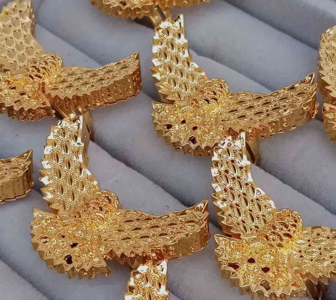 خاتم النسر 
قياس فري سايز 
سعر القطعة 4 
قطعتين 7
توصيل كافة المحافظات


**إذا كنت صاحب هذا الإعلان وتريد حذفه لأي سبب، رجاءا أرسل رسالة إلى الدعم الفني**