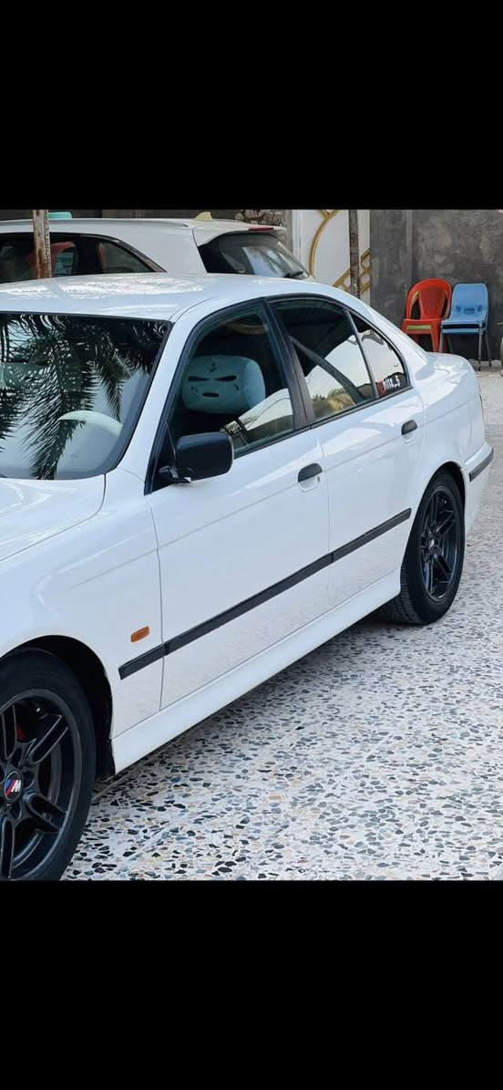 السلام عليكم بي ام صقر للبيع ***********
