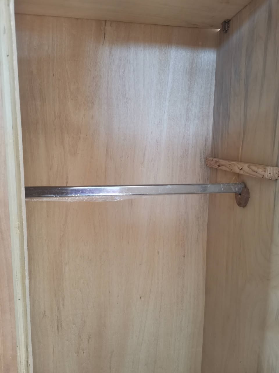 كنتور ٤بيان تزكام درجة اولا شغل ثقيل رفوف كبس وبسعر مناسب معرض السلام البيع والشراء المواد المنزلية الجديد والمستخدم رقم الهاتف *********** أو على الخاص وبأسعار مناسبة وذا عندك مستخدم نراوس وياك هذا نموذج من عملنا اسعارنا تنافسيا
