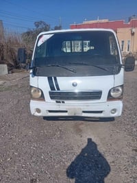 للبيع كيا مامسجل ام عيون موديل 2002 محرك كير اكسن شرط صدر كهربائياتها ...