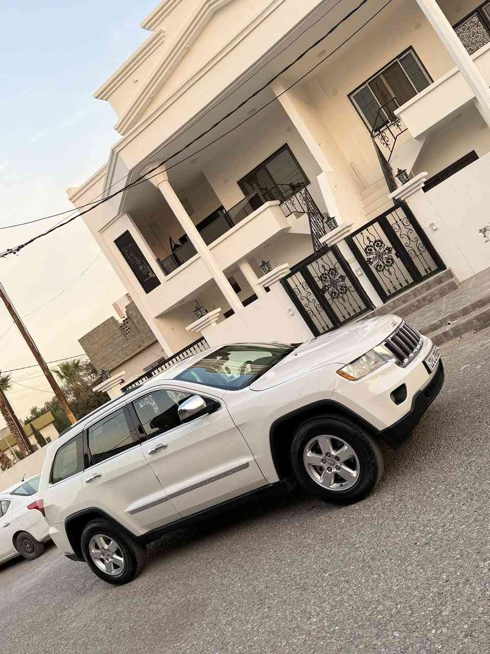 سيارة جيب لاريدو وارد امريكي 2011
شرط كير محرك صدر امامي خلفي جاهزها اربعه تايرات جددت سنويه وهزه جديده بااسمي تحويل مباشر بيها جاملغ وبونيد وباب صبغ سعر 147
***********
