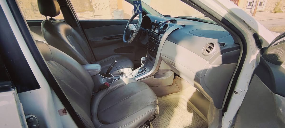 للبيع بيوايدي 2014 مزاد وزارة الداخلية محرك كير شرط
تخم تايرات جديده 
بصمه 
كتابه كامل وشرط الوكاله والترقيم 
تترقم كركوك فقط
ضربته بيه جامرلغ وباب السكن مبدلات بلادي 
سعره 35 ورقة وبيه مجال مكان كركوك ***********
