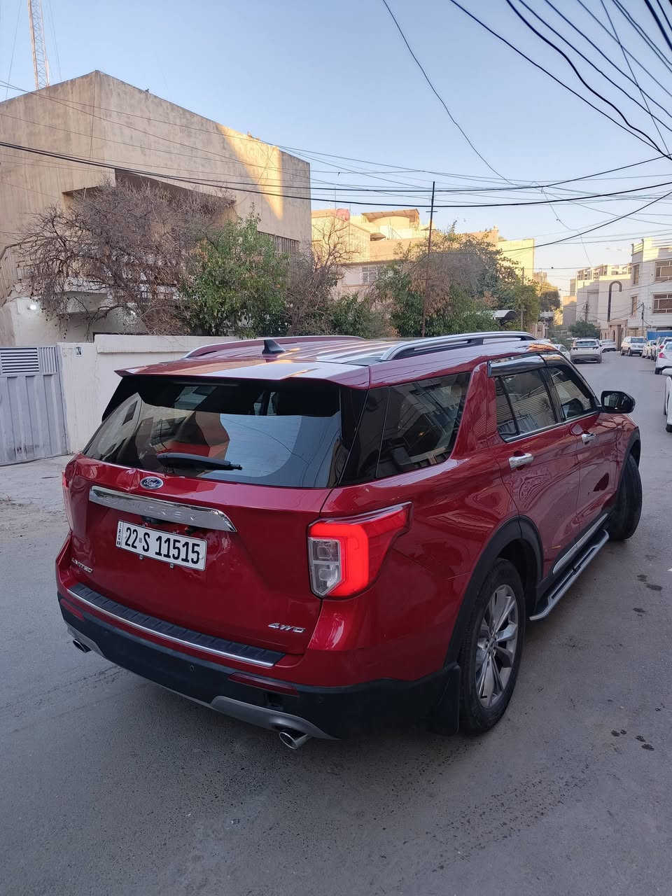 السلام عليكم
فورد اكسبلورر موديل 2022 رقم اربيل ب اسمي تحويل مباشر
محرك 2.3 توربو 
دفع رباعي Awd
ماشية 42 الف ميل قابل للزيادة 
السيارة بدون حادث ولله الحمد 
نظيفة جدا تعتبر كلين 
ايرباكات سليمة بالكامل 
الضرر فقط طعجتين بالصندوق ورصعات بجانب عكس السائق اثر مواد بناء والسيارة على وضعها بدون اي تعديل من امريكا 
تقرير كار فاكس موجود عندي للمهتم مكتوب ضرر طفيف 
السيارة مواصفات ليمتيد 
بانوراما 
مقاعد كهرباء السائق والمرافق 
لايت اوتو عالي ناصي 
قيادة شبه ذاتية 
فرملة طوارئ 
المقاعد الامامية تدفئة  وتبريد 
الخلفية تدفئة 
تدفئة مقود
مقاعد الصف الثالث تطوى كهرباء 
بردات 
٤ كامرات + رادارات 
وهواية مواصفات بيهه بعد 
ضايفلهه دوسات بلادية 
 شادلهة كامرة داشكام + مراية مباشرة العرض 
السيارة الحمد لله ما بيها اي مشكلة كهربائية او ميكانيكية وممفتوح بيها اي شي ولا مبدل بيها شي على وضع امريكا
مكان السيارة بغداد
السعر 275$ وبيهة مجال بسيط 
للتواصل ***********
