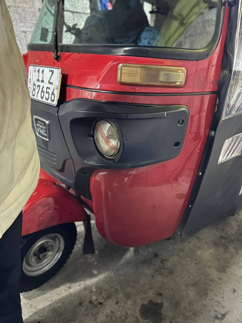 السلام عليكم تكتك 18 مكفوله فقط نكدات بسيطه (يعني طخات اصغر من الزغيره)الباقي كله مكفول رقم او سنويه انكليزي بسمي تحويل ثاني يوم التكتك بل حقيقه بعد احلا السعر 5 او100 اوبيها مجال مكاني بغداد حي الجهاد ***********
