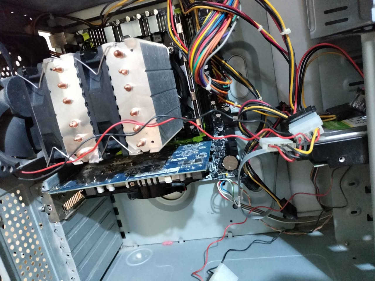 تجميعة كومبو للبيع بسعر مناسب
E5 2660 v3 3.2MHz
Ram 32giga ddr3 
Hdd 320giga
Gpu h7060 2giga
الكيس والبور عاديات 
118 شامل التوصيل مكاني نجف النجف, العراق


**إذا كنت صاحب هذا الإعلان وتريد حذفه لأي سبب، رجاءا أرسل رسالة إلى الدعم الفني**