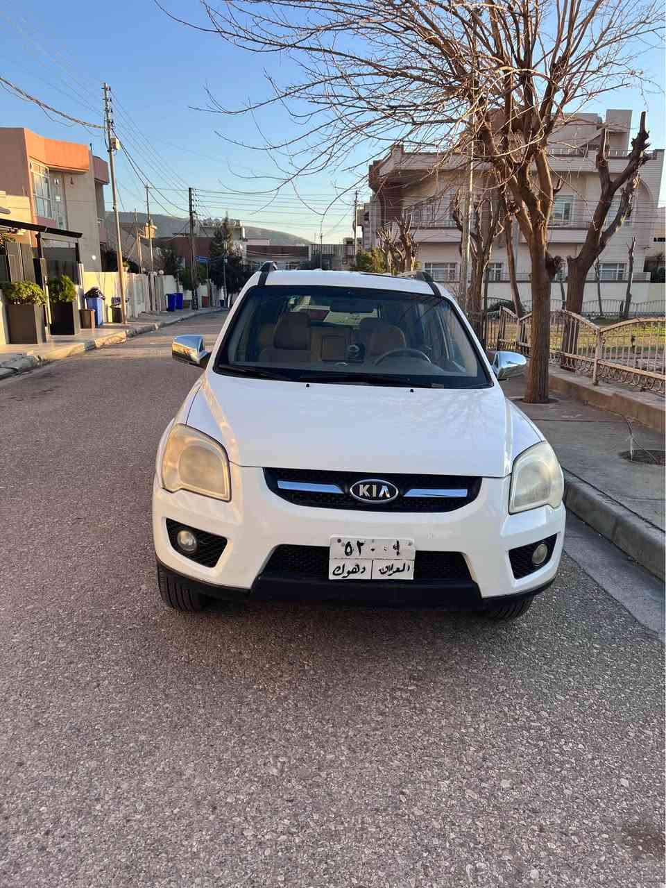 كيا سپورتاج موديل ٢٠٠٩ 
السياره بدون صبغ بيها مكانين تعديل بارد بابين النفر وضحته بالصور الدعامي صبغ للجماليه بيها چم شخطه بسيطه بالقلم سويتها سيارة نضيفه گير و مكينه شرط سعرها ١٢٠ و بيها مجال للعلم السنويه منتهي
مكان السيارة دهوك

كوردي 
كيا سپورتاج موديل ٢٠٠٩ سه ياره بى صبخه دو تعديل بارد ييت ده رگه هي نه فه ري من د وينت دا يا ديار كرى ده عامي هه ردو بو جانيى من صبغ كرين گير و مه كينه شه رته هنده شه خطه ييت تيدا هه ين بقه له مي ييت چيكرين سعرا وى ١٢٠ وه ره قه و مجالى هه ى سنوي يا بسه رڤه چوي جهى سه يارى دهوك دهوك, العراق


**إذا كنت صاحب هذا الإعلان وتريد حذفه لأي سبب، رجاءا أرسل رسالة إلى الدعم الفني**