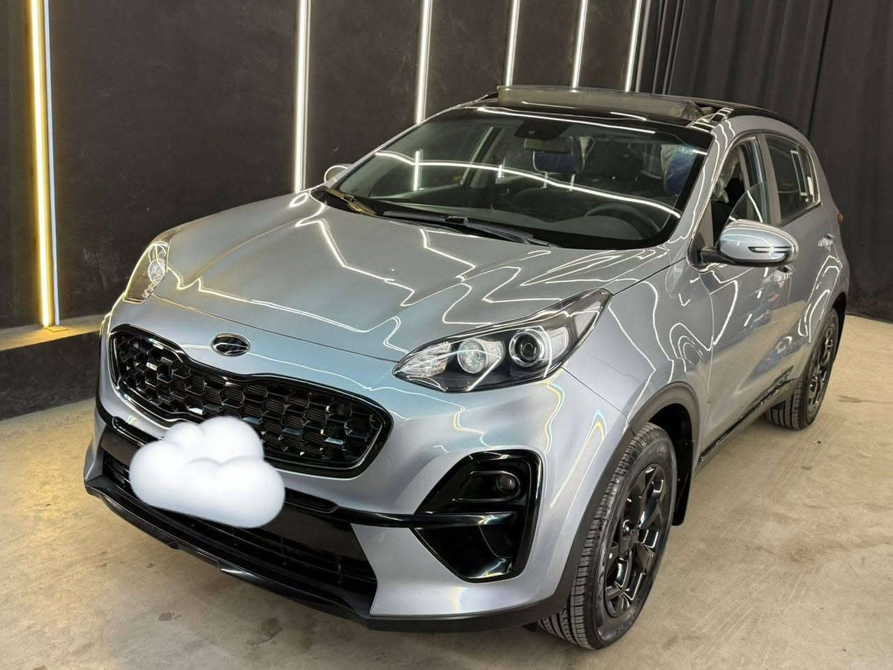 سبورتج خليجي بلاك اديشن ٢٠٢١                            
 كفالة عامة من الصبغ 
رقم شمالي رقم وسنوية وفحص وهزة جديدة جدا جدا 
♦️سقف بانوراما 
♦️محرك ٢٠٠٠ دوش 
♦️شاشة أندرويد 
♦️انارة ترحيب ابواب ويدات 
♦️اشارة بالمري 
♦️حساسات امامية وخلفي.      
♦️شاشة كبيرة 
♦️تبريد بيانو 
♦️لد أربع عدسات لايت            
♦️زنون أربع عدسات
♦️ويل ٢٢ كروم مشفر 
♦️مانع انزلاق 
♦️قطعتين تبريد 
♦️كروز سرعة 
♦️شاشة اعطال 
♦️مود درايف أربعة أنظمة قيادة 
♦️سستم سماعات دمام بلادي 
السعر ٢٠٢ $
العنوان بغداد /الغزالية 
رقم الهاتف ***********
