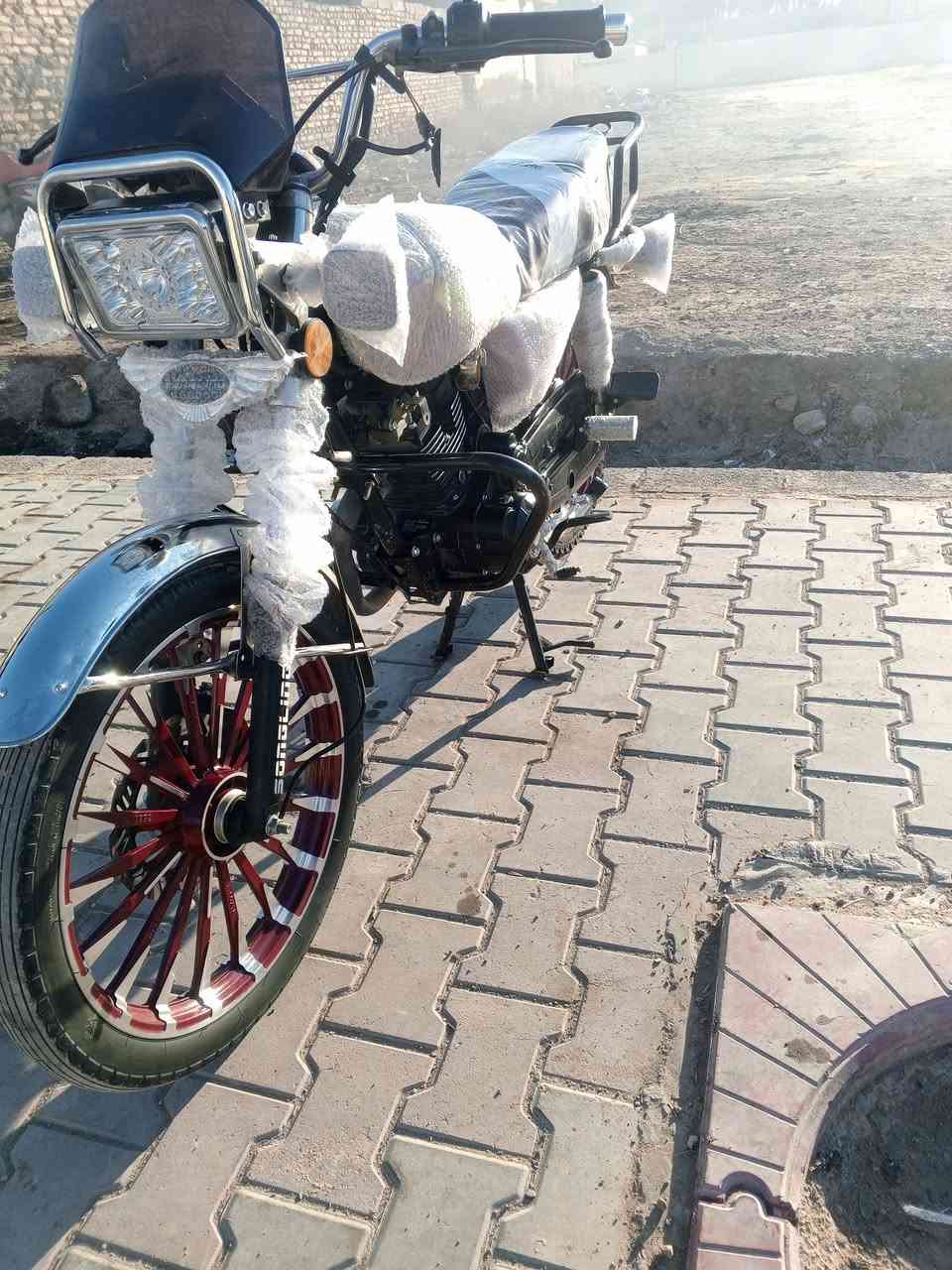 سلام عليكم دراجة سيفان 2026 طك الفلين زيرووو صارلها شهر من طالعة من الوكيل  كفالة عامة من الشخط اوراق اصولي حتة الورقة الصفرة بيها يعني تترقم  ماناقصها برغي سعر 830 وبيها مجال للطيبين مكان ديالى كنعان  للستفسار اتصل ودلل ***********
