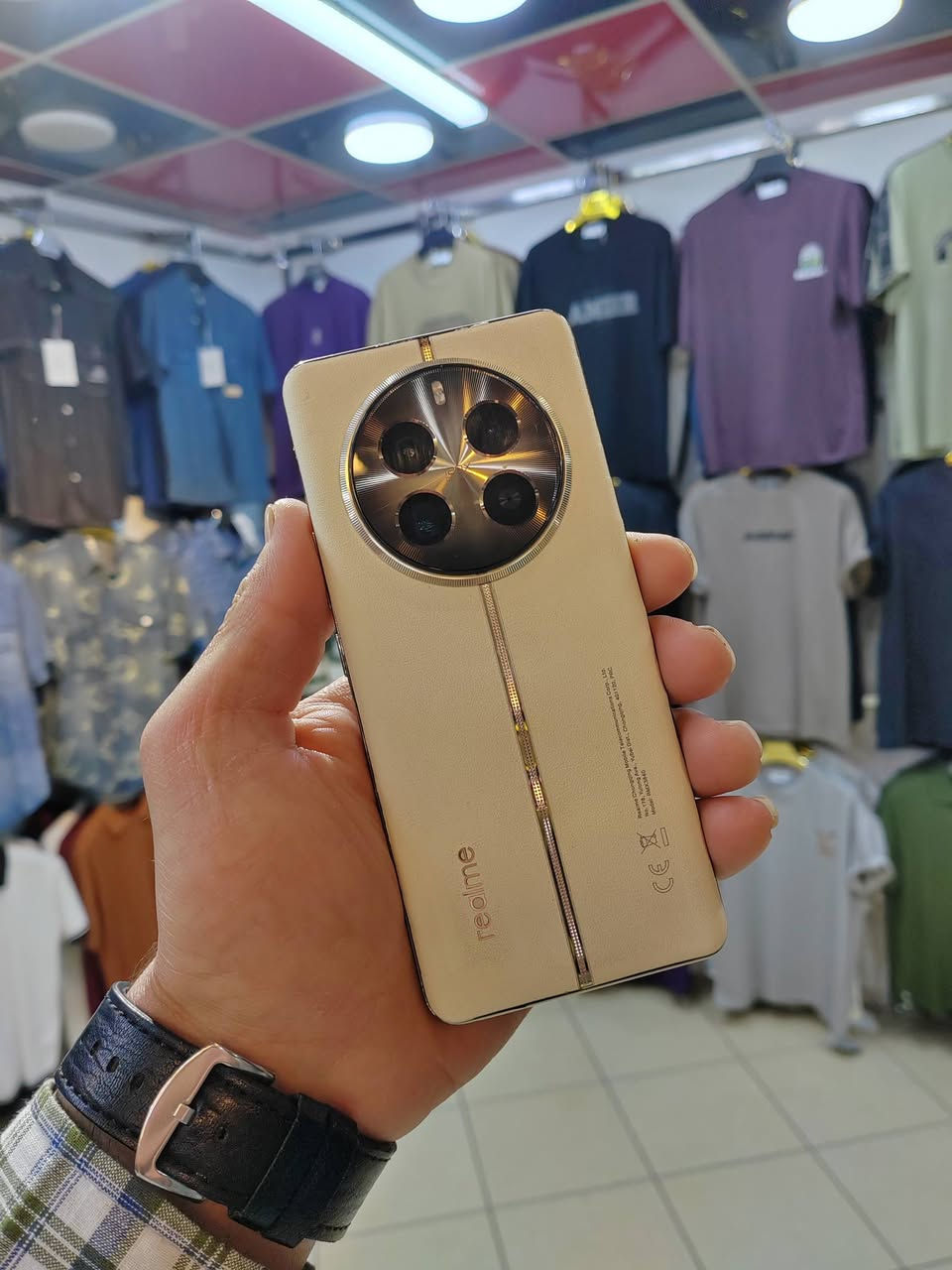 السلام عليكم ورحمة الله وبركاته 
ريلمي 12 برو + 5g
ذاكرة 512 رام 12 +12 
بطارية 5000 شحن 67 واط 
كامرة 120 x زوم 
شاشة 120hs
معالج Snapdragon®7s Gen 2 Mobile platform
جهاز نضيف حيل ماواصل مصلح
بوبجي 90 فريم حقيقي بدون اي لاك
السعر/300 مجال بسيط حك الجيه 
مكاني موصل أيسر
شاري اتصل ***********
