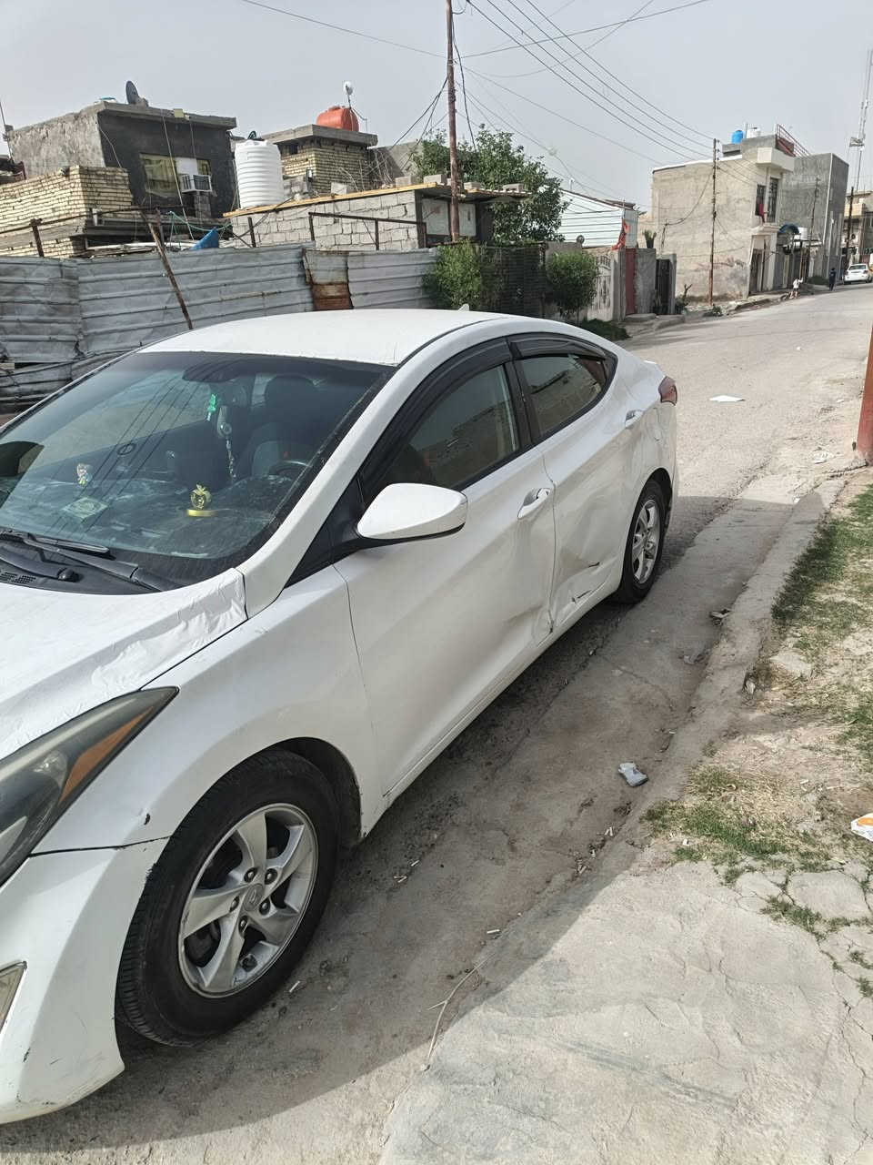 سلام عليكم سياره لبيع موديل 2016 وارد امريكي ضرر حادث بنيد ودعاميه
وداخل العراق بيبان ثنين مثل ما وضح بل صوره بدون دواخل السياره السعر 98 بيه مجال بصيط التواصل عبر الواتف 
*********** واتساب 
***********
