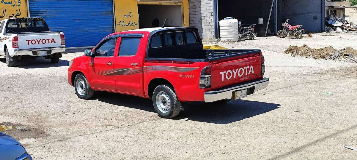 هايلوكس  اوتوماتيك 2012 مكفولة ماعدا بارد بالجاملغ  الامامي بااسمي رقم واسط انكليزي مراوس اذا اكو 
مكانة محافظة  واسط 
***********
*********** واتساب
