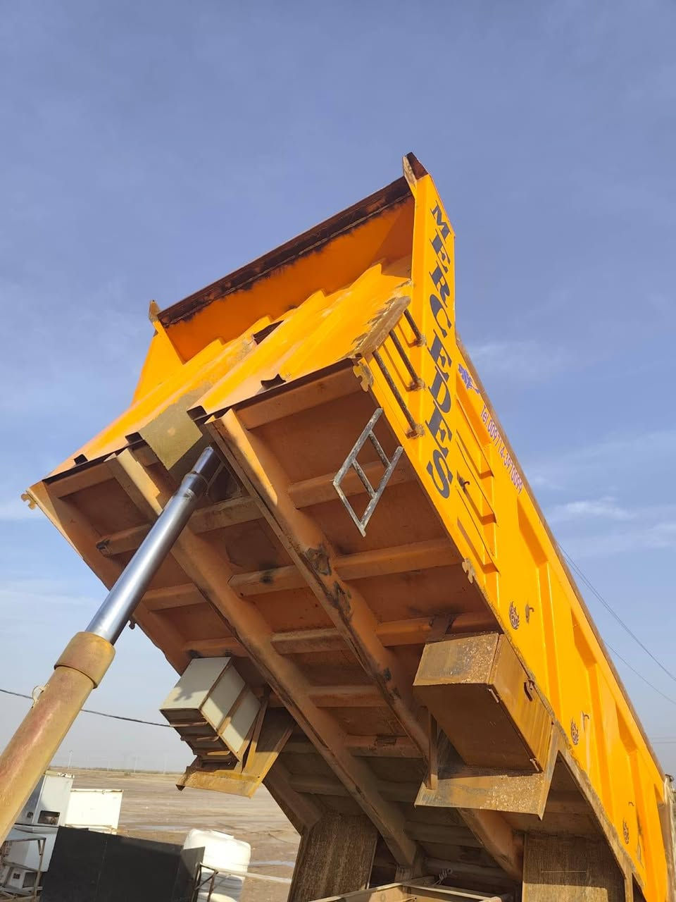 السلام عليكم بدي الماني بلادي طول 4 ونص عرض 2 ونص ونج جديد ارتقاع ١٢٠ سعر 5 ملاين ونص
***********
