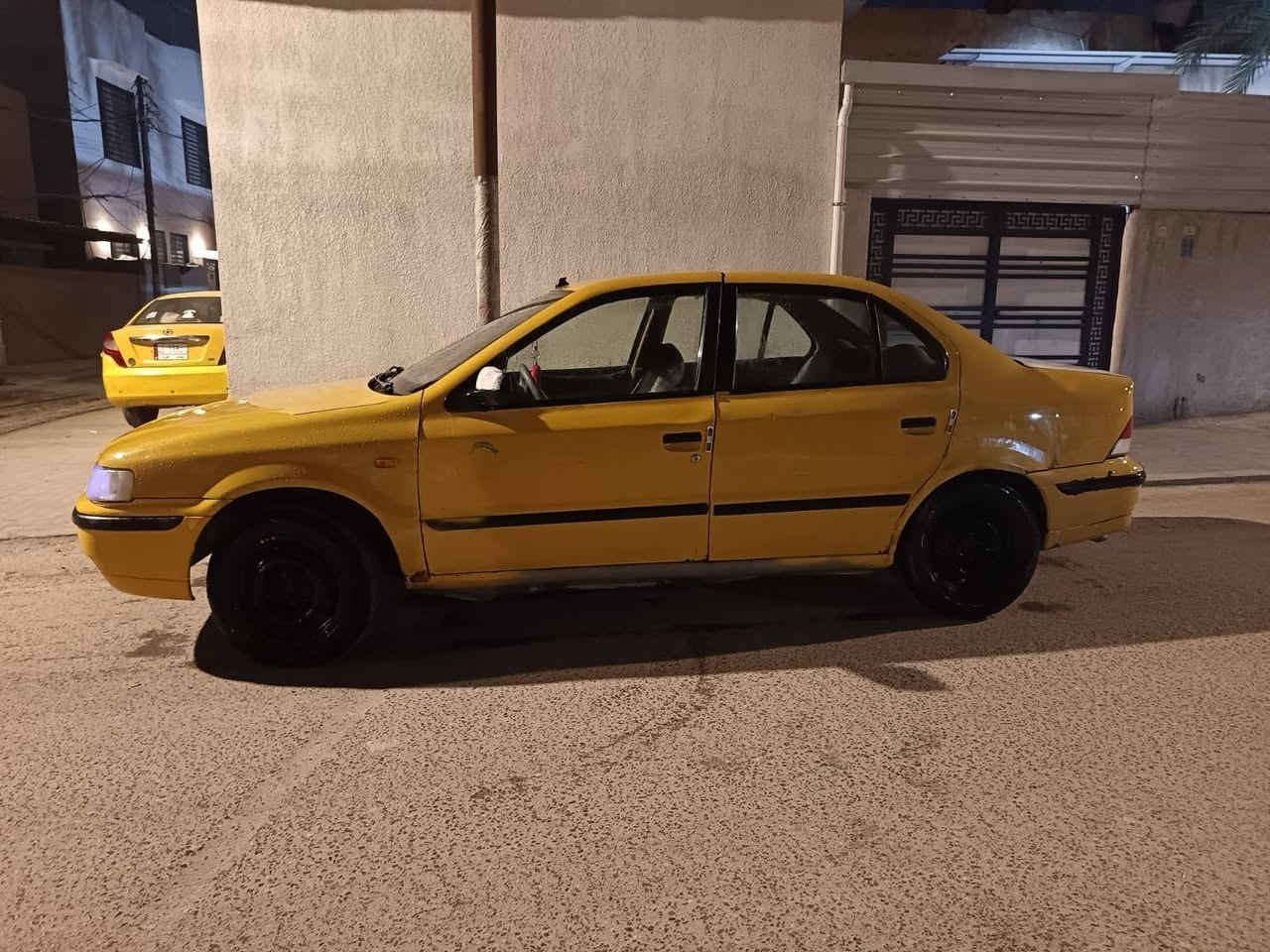 السلام عليكم سياره سمند مديل 2012  رقم بصرة 
محرك مجفت تجفيت عام قبل شهر لا تنقيص ولا تبخير 
كير هم مبدل عينه وصينية ايساكو الاصلي 
السعر 17 العنوان البصره 
الرقم ***********
