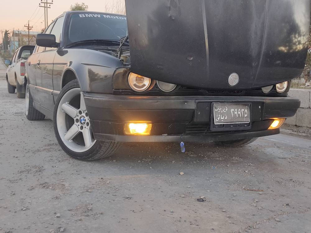 بیئێم 520 عادی سمس
1991 
ئاڕمی سلێمانی 
لە زاختی زۆرا تۆزێک دوکەلی هەیە
پێشەوە دوو بستی داعمە 
34 گەڵا گۆڕینەوەش بە شتێ بە دڵم بێ  
***********
*********** السليمانية, العراق
