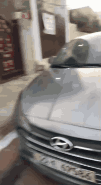 الانترا موديل 2020 حادث فقط حافة البنيد بدون دواخل بدون ايرباك السعر /130/وبي مجال بصيط ‭0770 340 0466‬ للااستفسار الاتصال باالرقم
